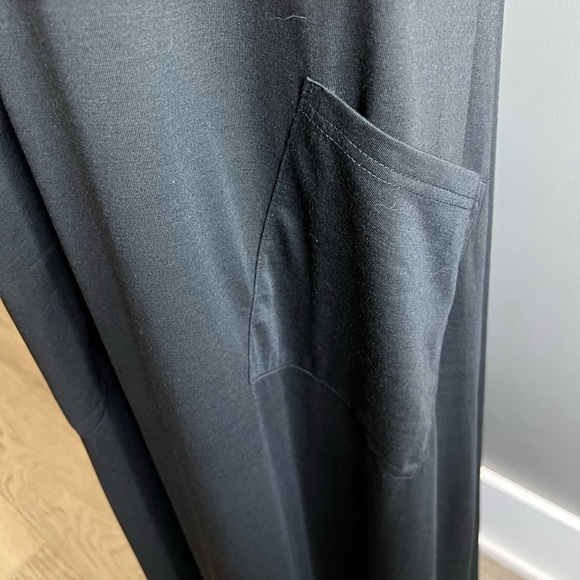 Exclusive ❤️ Black Sleeveless Maxi Dress with button detail & pockets NWT - Picture 4 of 11